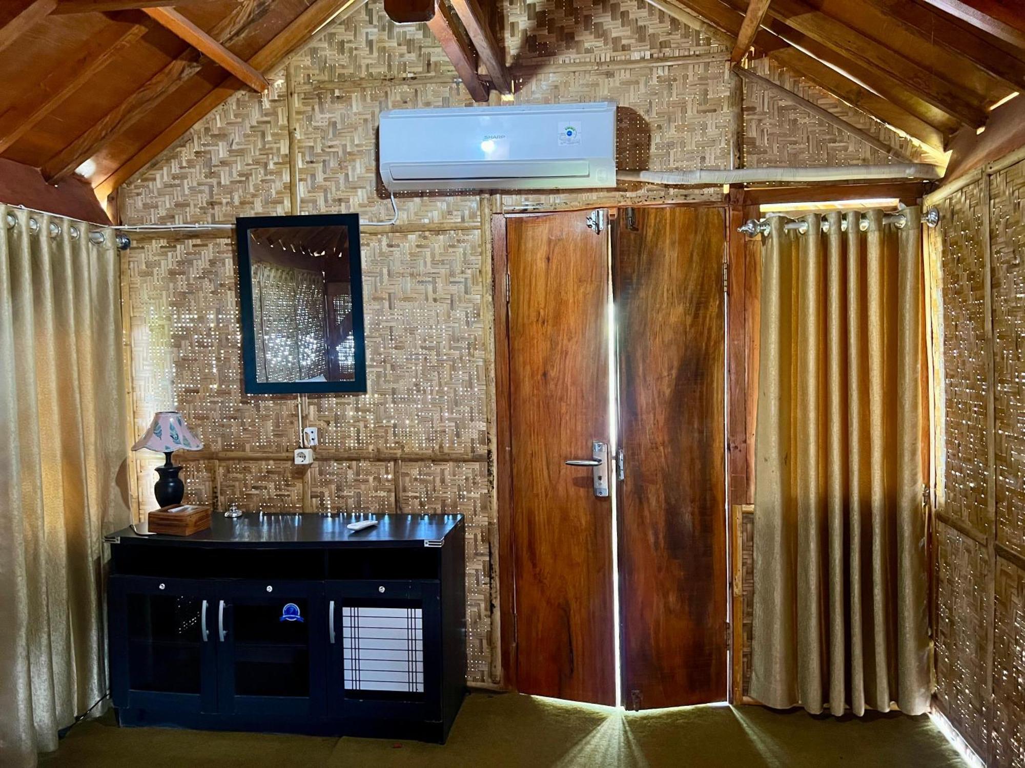 Bello Bungalow Batukliang Luaran gambar